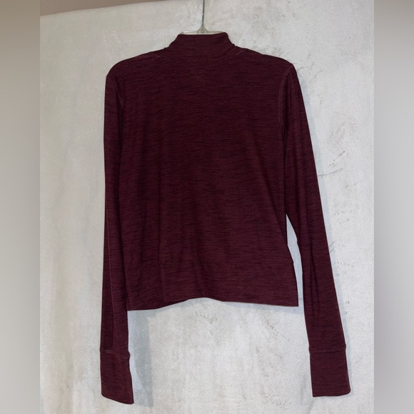 Old Navy Active Breathe Workout Top - Picture 6 of 6